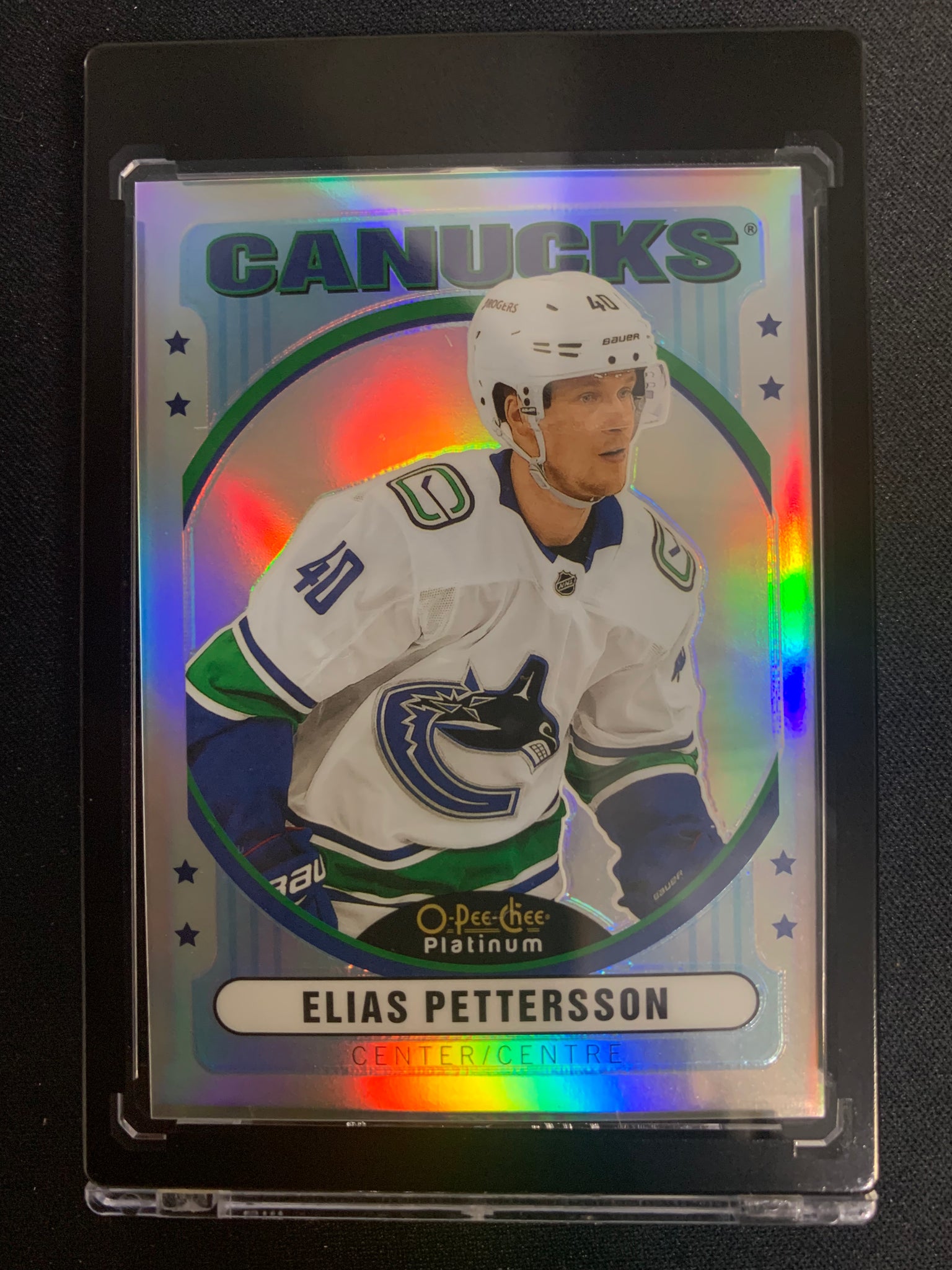 2021-22 UD O-PEE-CHEE PLATINUM HOCKEY #R-5 VANCOUVER CANUCKS - ELIAS PETTERSSON RETRO RAINBOW PARALLEL