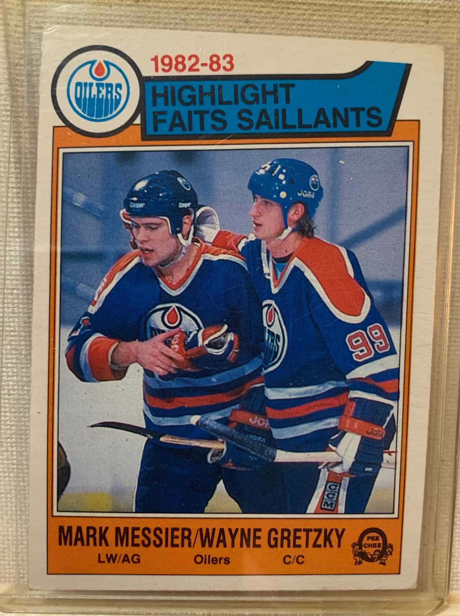 1983-84 O-PEE-CHEE HOCKEY #23 EDMONTON OILERS - WAYNE GRETZKY/MARK MESSIER HIGHLIGHTS CARD RAW