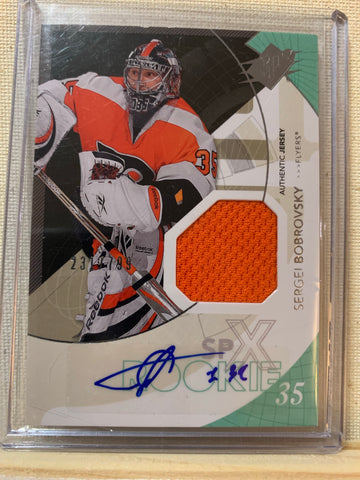 2010-11 SPX HOCKEY #186 PHILADELPHIA FLYERS - SERGEI BOBROVSKY SPX AUTOGRAPHED JERSEY ROOKIE CARD RAW