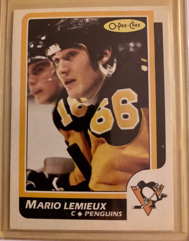 1986-87 O-PEE-CHEE HOCKEY #122 PITTSBURGH PENGUINS - MARIO LEMIEUX CARD RAW