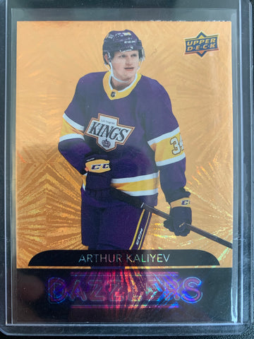 2020-21 UPPER DECK EXTENDED HOCKEY #DZ-121 LOS ANGELES KINGS - ARTHUR KALIYEV GOLD DAZZLERS INSERT ROOKIE CARD