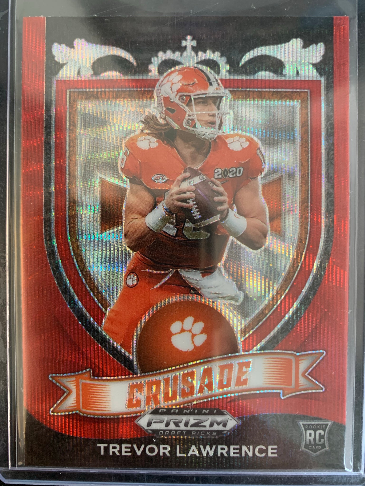 2021 PANINI PRIZM DRAFT PICKS FOOTBALL #161 JACKSONVILLE JAGUARS - TREVOR LAWRENCE RED PRIZM CRUSADE ROOKIE CARD