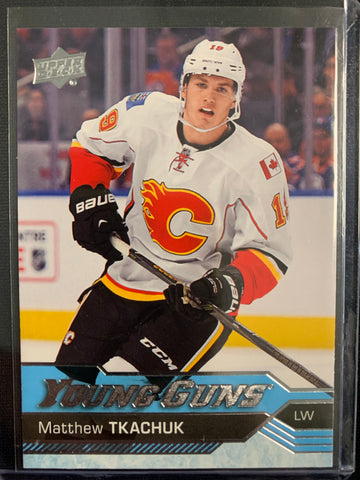 2016-17 UPPER DECK HOCKEY #231 CALGARY FLAMES - MATTHEW TKACHUK YOUNG GUNS ROOKIE CARD