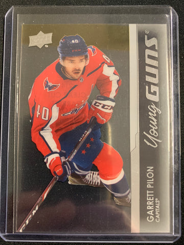 2021-22 UPPER DECK S1 HOCKEY #214 WASHINGTON CAPITALS - GARRETT PILON CLEAR CUT YOUNG GUNS ROOKIE CARD